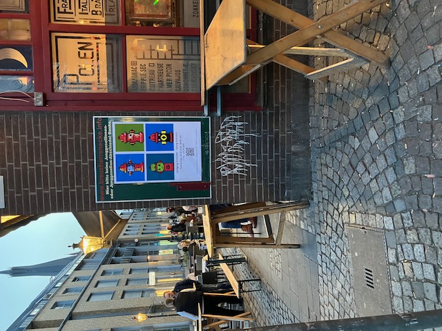 Ausstellung Talking Hydrants in der KreuzherrenEcke Düsseldorf